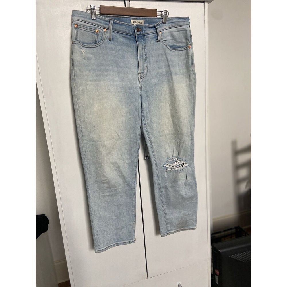 Madewell Mid Rise Classic Straight Jeans Light Blue Wash Knee Rip Denim Size 32